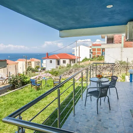 Holiday home Happy